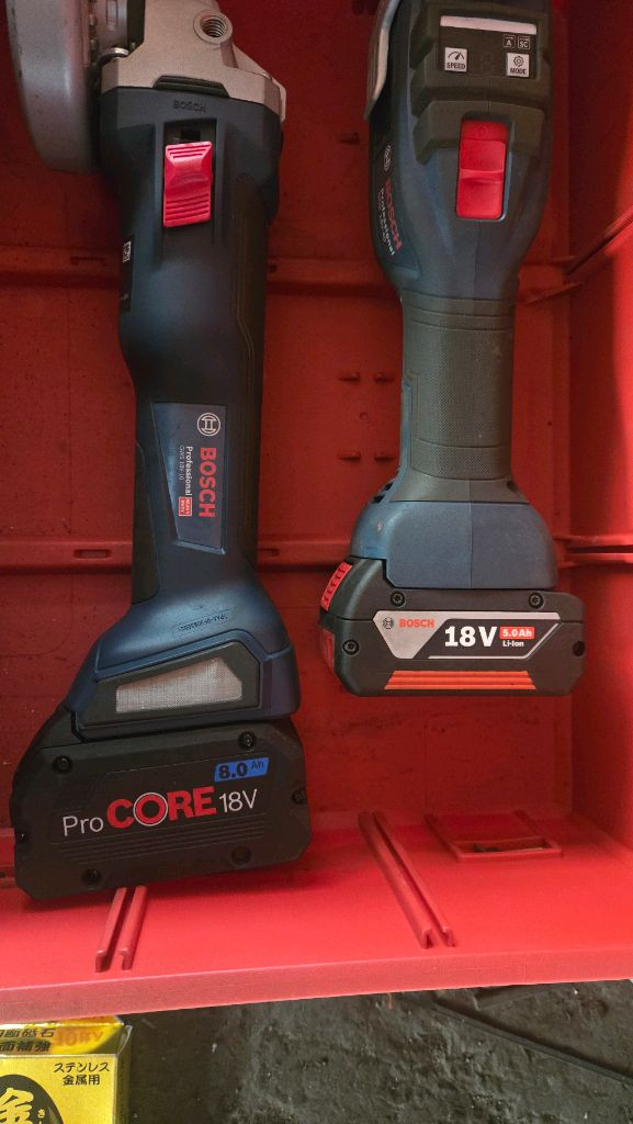 보쉬 무선 전동공구 임팩함마그라인더등등 이미지