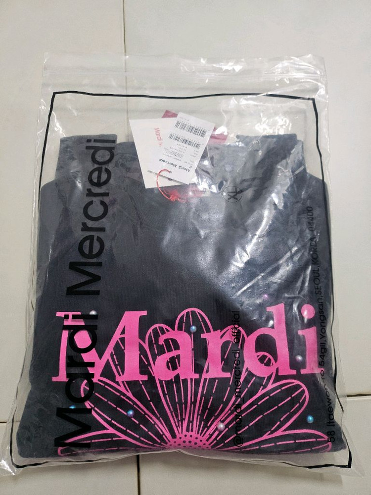 마르디 메크르디 키즈 여아 맨투맨 새상품 130 (8~10세) 이미지