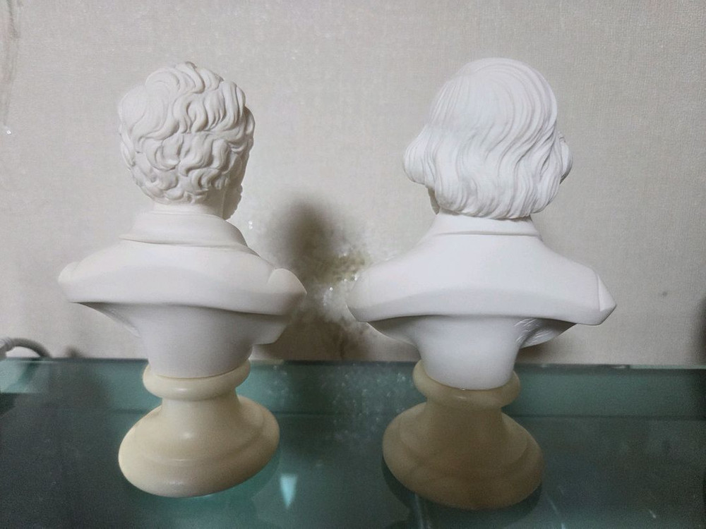 작곡가 리하르트 바그너 흉상--6