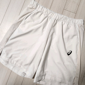 아식스 반바지 테니스 웨어 9인치 쇼츠 2041A176 맨즈 사이즈 90L여러 중고사이트에도 같이 판매하고 있어서