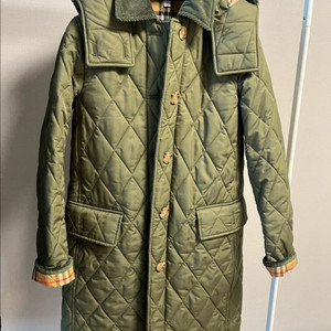 버버리 데레햄 퀼팅 코트 소매체크XS 올리브 새상품