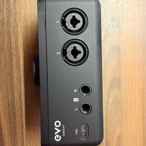 evo4 오디오인터페이스 판매합니다.
