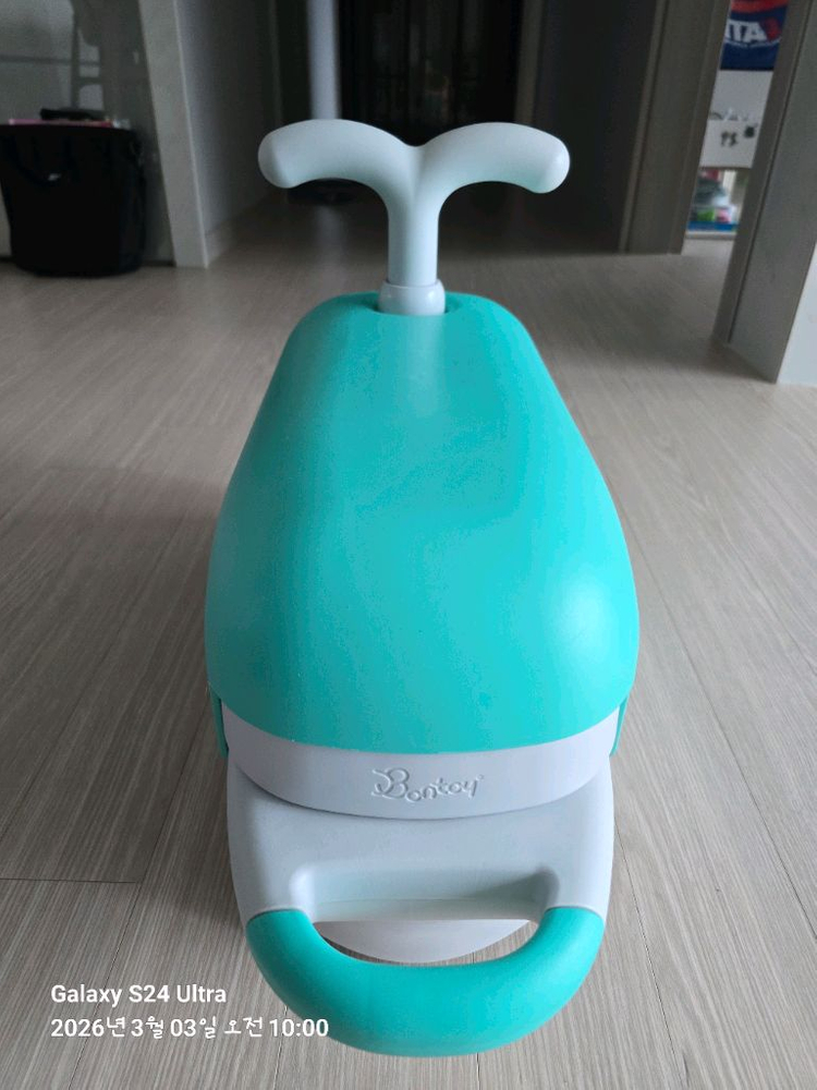 본토이 웨일 붕붕카 민트 팝니다. 이미지