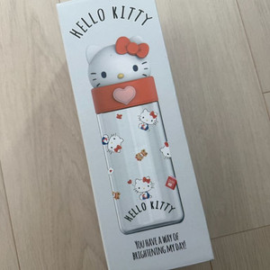 키티 피규어 물통 이미지