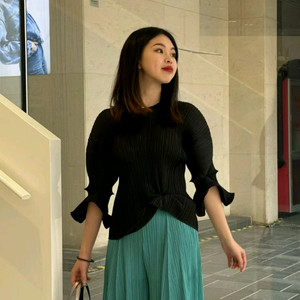 플리츠플리즈 캔디탑