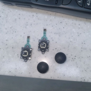 gpd win3 조이스틱+캡 신품 팝니다 이미지