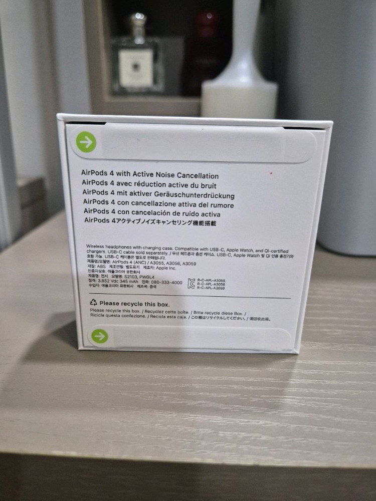 에어팟 4세대 노이즈캔슬링 미개봉--1