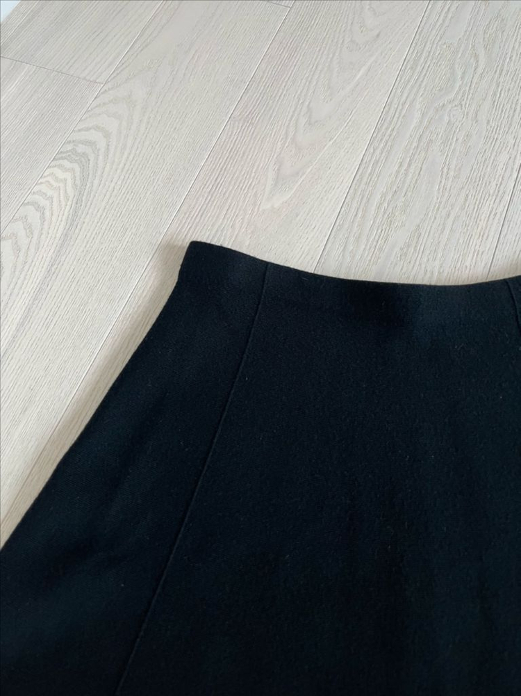 띠어리 A라인 플레어 니트스커트 블랙(P) 이미지