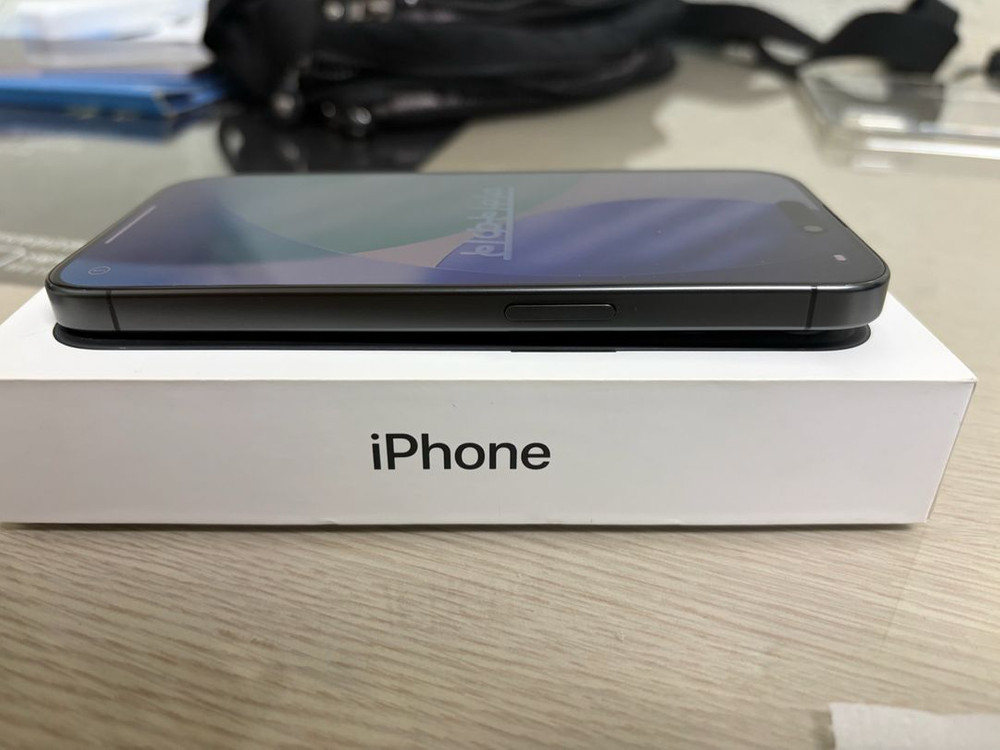 아이폰15프로 256gb 블랙티타늄 팝니다 이미지