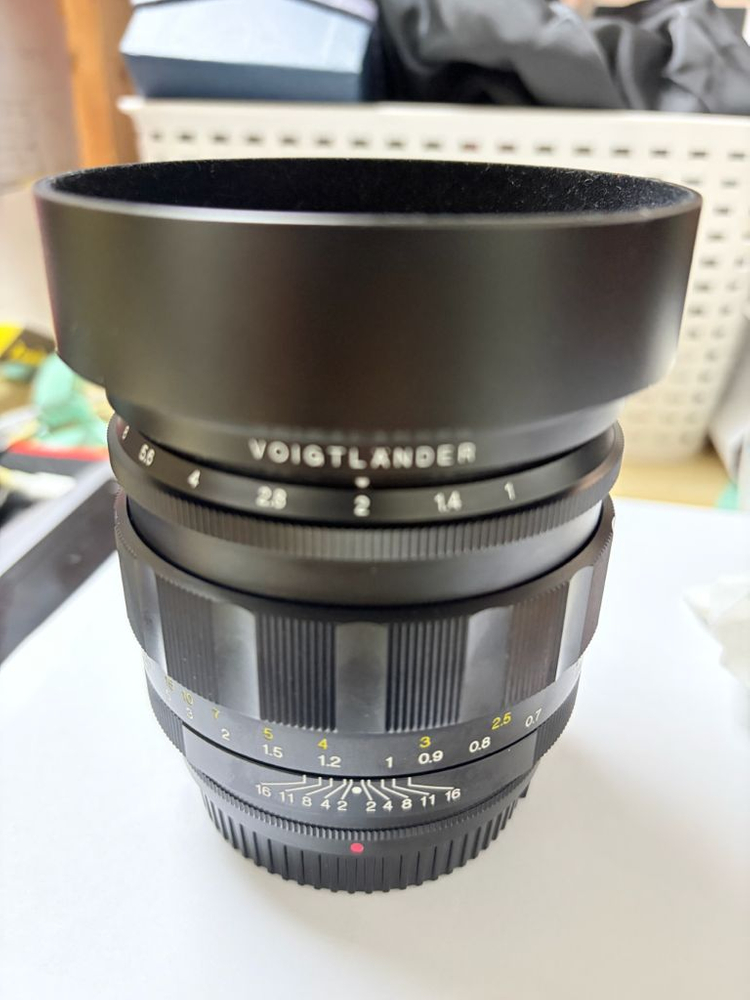 50mm f/1 보이그랜더 니콘 z마운트 이미지