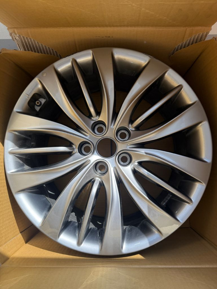 알로이 휠 이미지