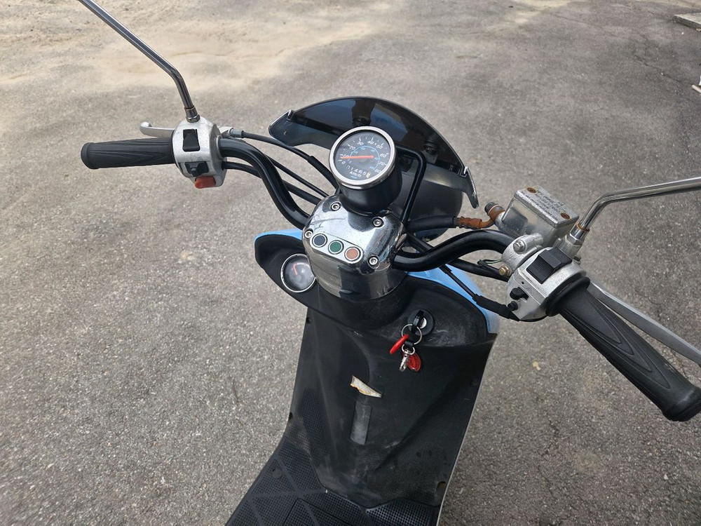 대림 커플50 스쿠터 1465km 소형50cc 짧은 신차급스쿠터--7