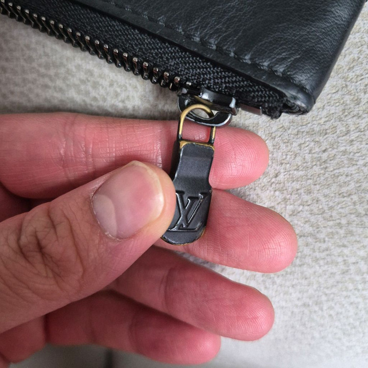 루이비통 클러치백--2