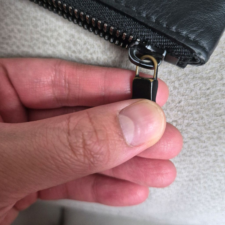 루이비통 클러치백--3