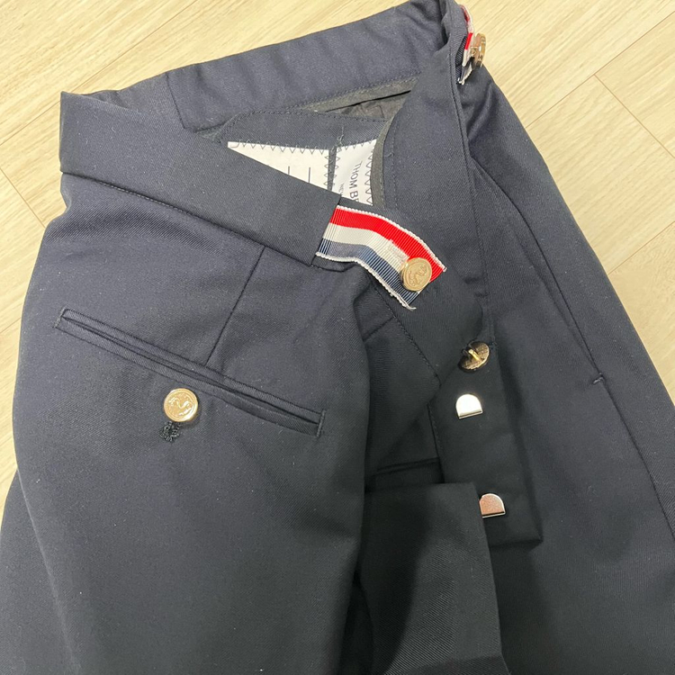 [풀세트/컨디션 최상] 톰브라운 정장 셋업 네이비 자켓+셔츠+슬랙스+반바지 / 여의도 수선 / 명품드라이 완료 이미지