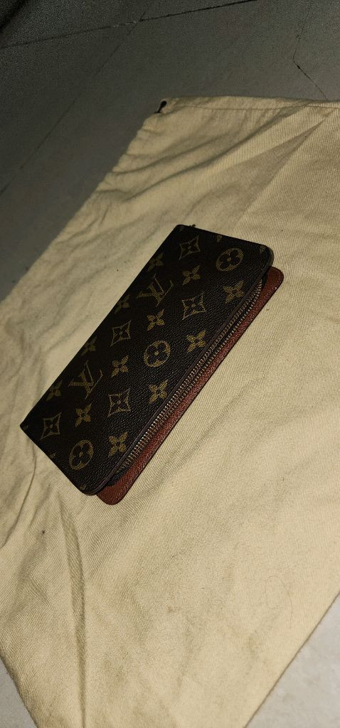 루이비통 집어라운드 장지갑--1