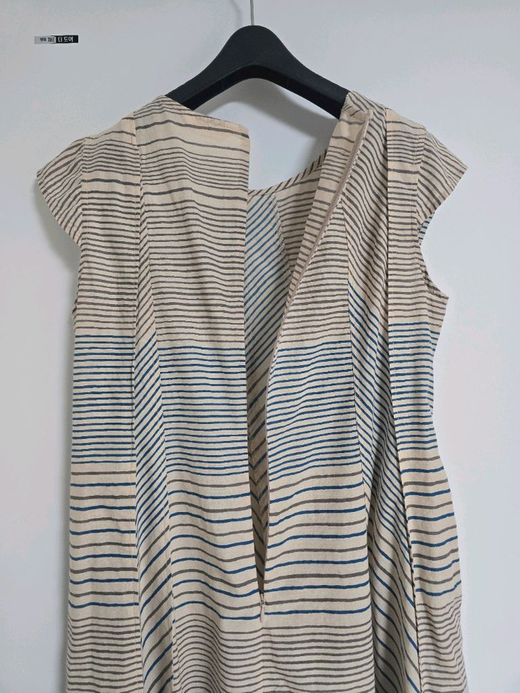 ISAE 이새 반팔 스트라이프 원피스 08사이즈 이미지