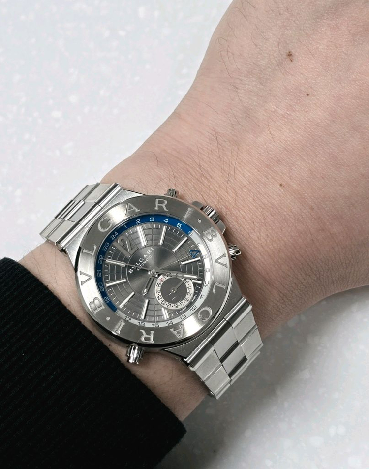 불가리 디아고노 gmt 이미지