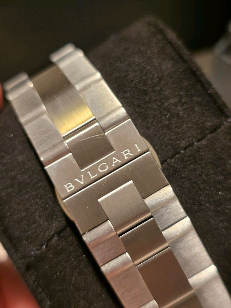 불가리 디아고노 gmt 이미지