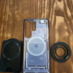 s25 울트라 슈피겐 케이스 카드지갑 그립톡링 세트로 팝니다.