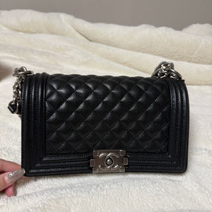 샤넬 가방 보이백 은장 미듐 이미지