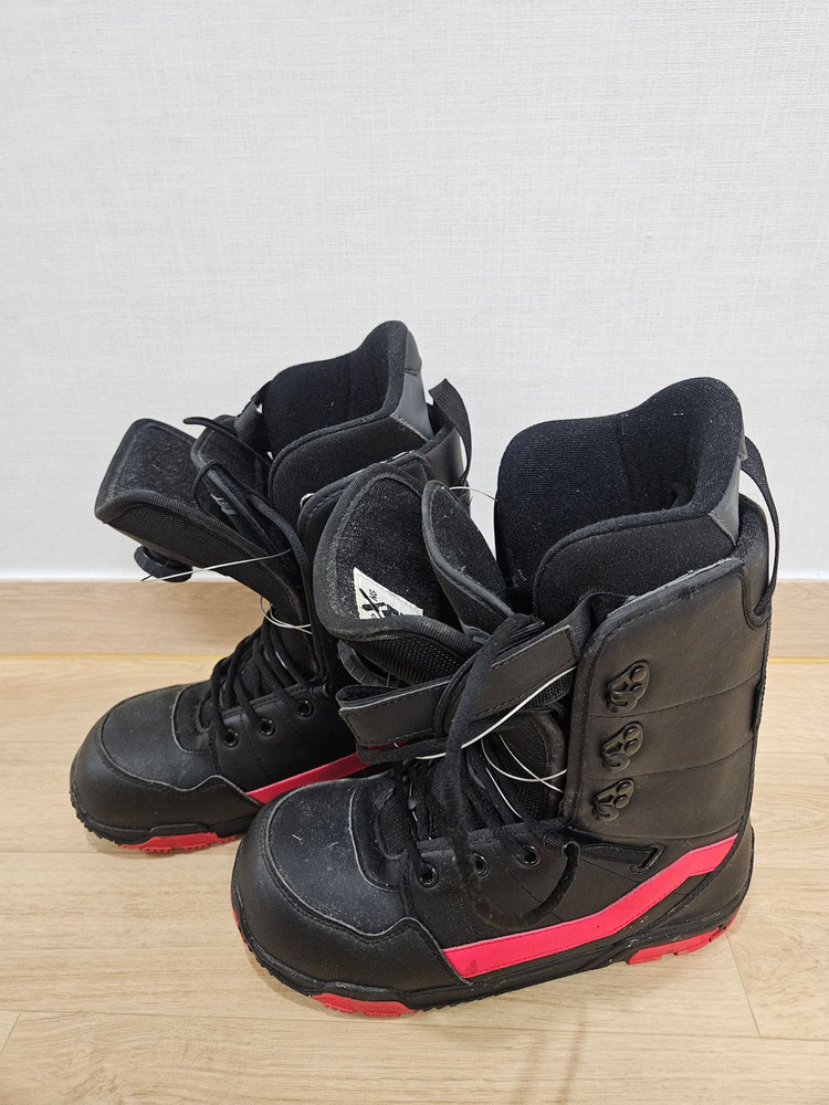 살로몬 스노우보드 부츠 이미지