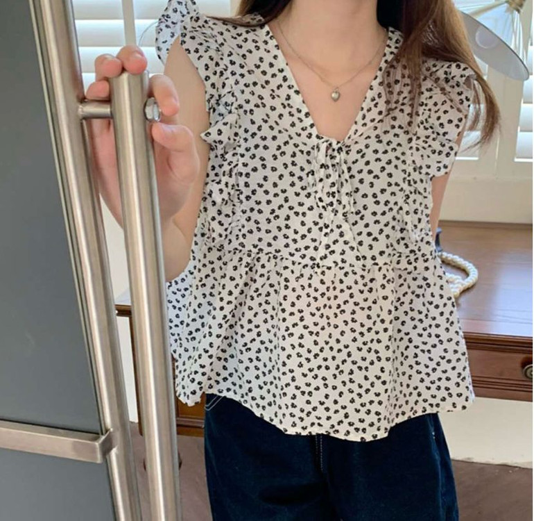 \\새상품\\ 미네뜨 블라우스--1