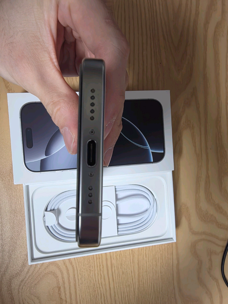 아이폰16프로 512gb 화이트 애플케어플러스--2