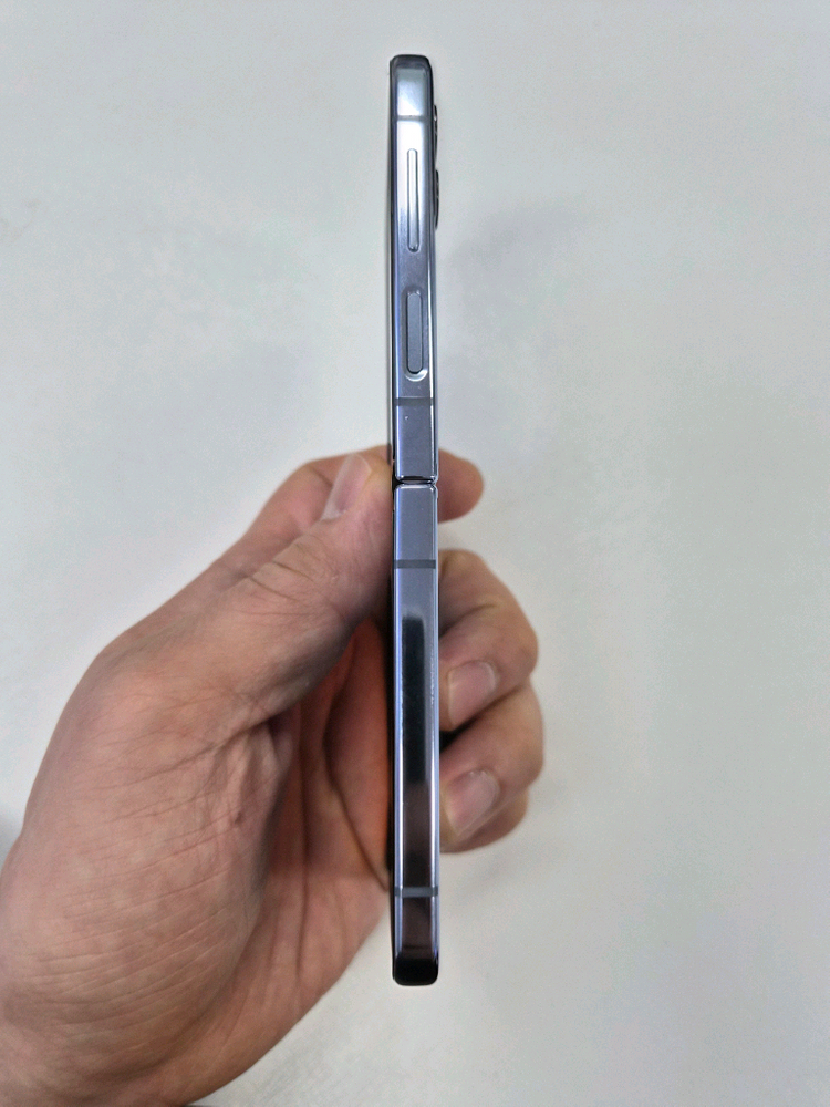 폴더블 스마트폰 512GB--3