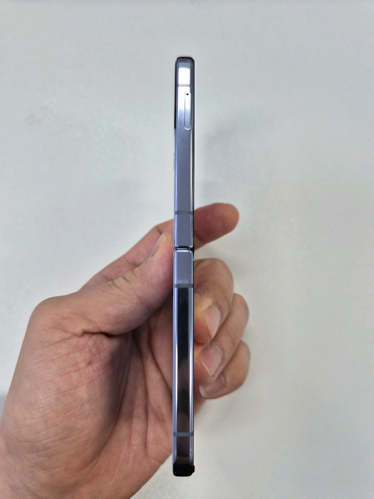 폴더블 스마트폰 512GB--5