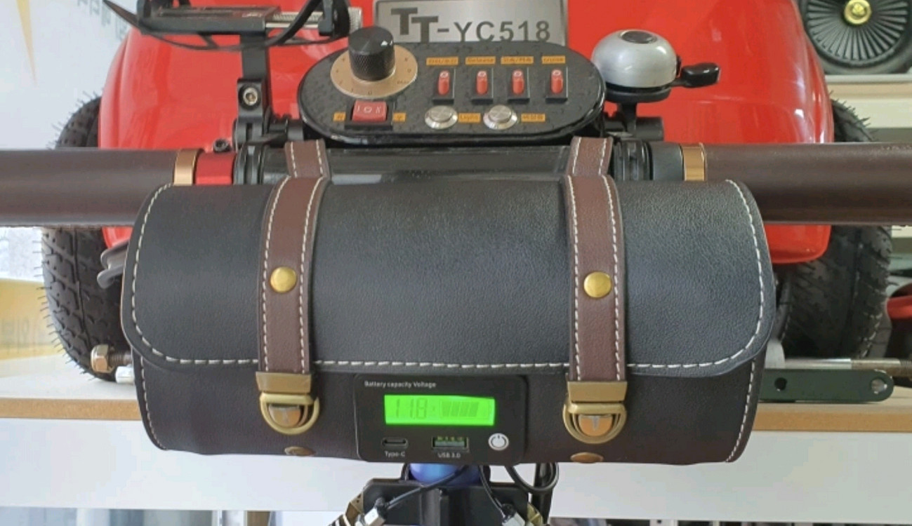 클래식 가방형 파워뱅크(블루투스 스피커 내장)--0