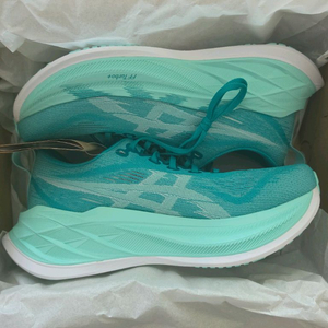 아식스 슈퍼블라스트2 민트 265mm 새 상품