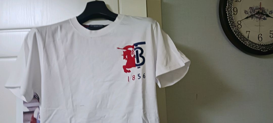 버 버 리 반팔티--2