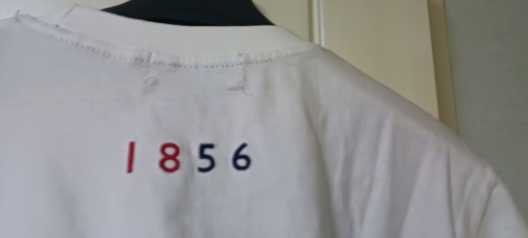 버 버 리 반팔티--3