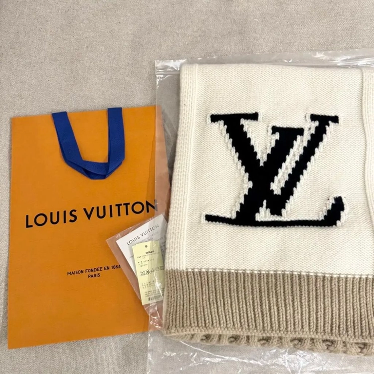 루이비통 LV 머플러 스카프 풀구성 새상품 이미지