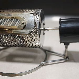 가정용 커피 로스터. 전동 직화 로스터