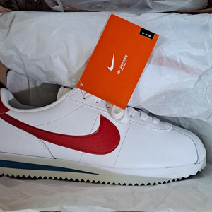 나이키 코르테즈 240 새상품