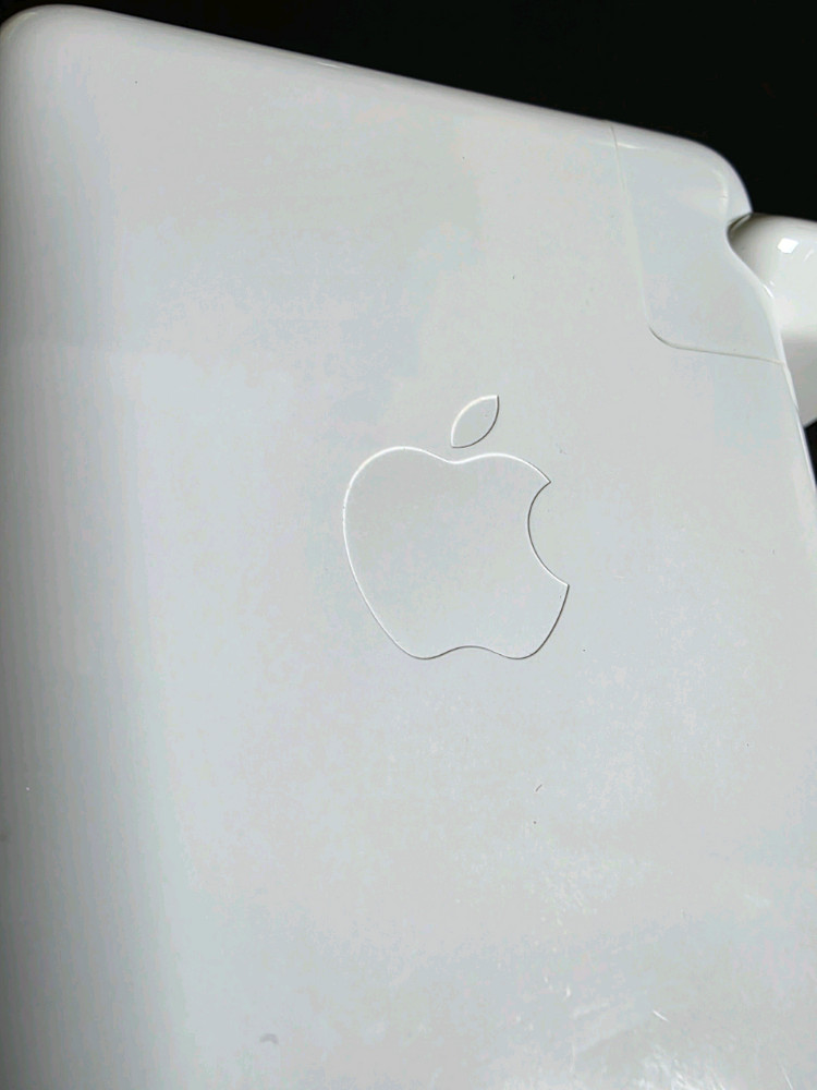 애플 140w 충전기--1