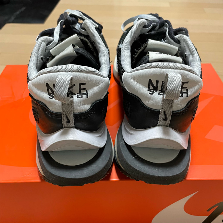 [280]나이키 사카이 베이퍼와플 블랙 화이트--3