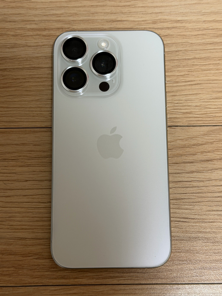 아이폰프로 홍콩판 화이트색상 512기가 카메라무음가능--1