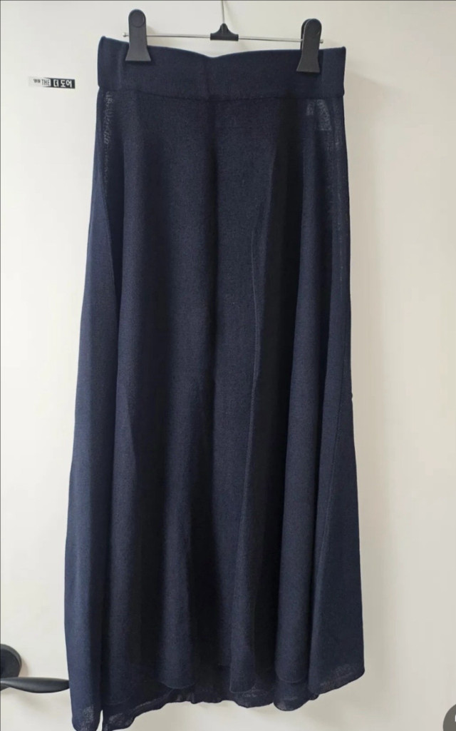 한섬-더 캐시미어 니트 가디건 + 플레어 스커트 세트--5