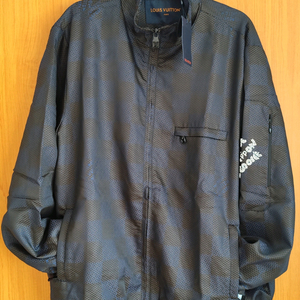 루이비통 다미에 자켓.바람막이 (48사이즈)