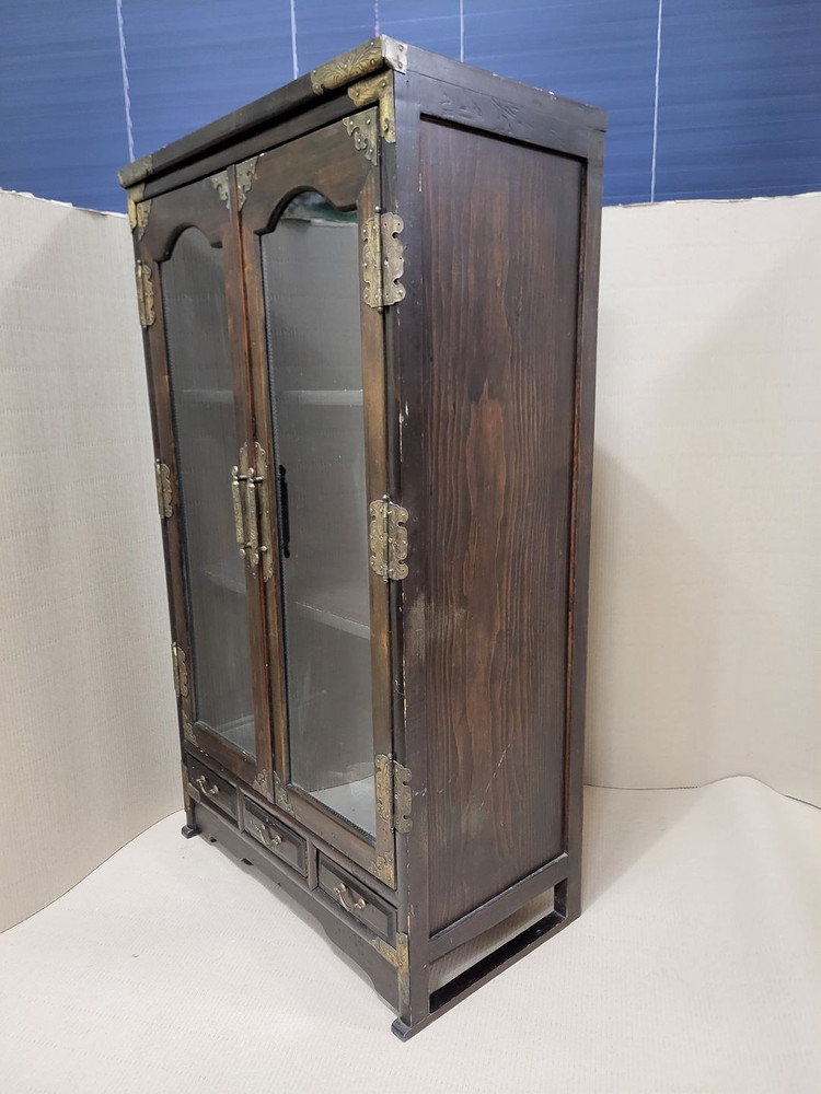 전통 고가구 유리문 장식장 (양주장) 이미지