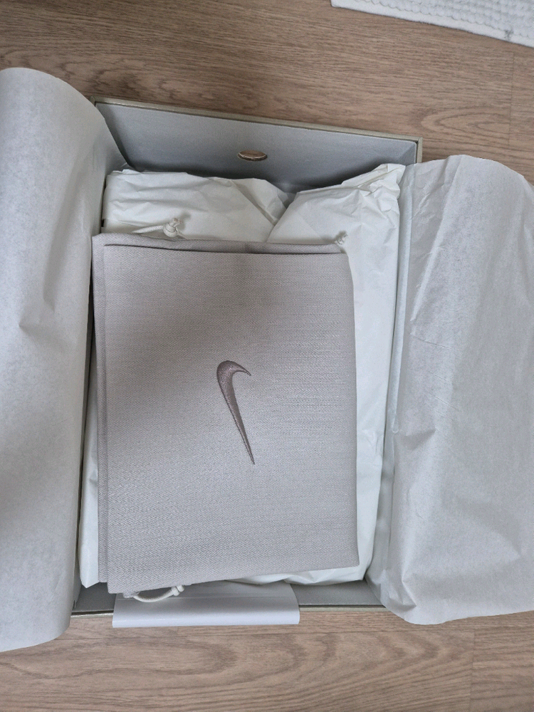 (W) 나이키 새제품 에어포스 1 메이드 인 이탈리아 컬리지 블랙 세일 w290cm--1