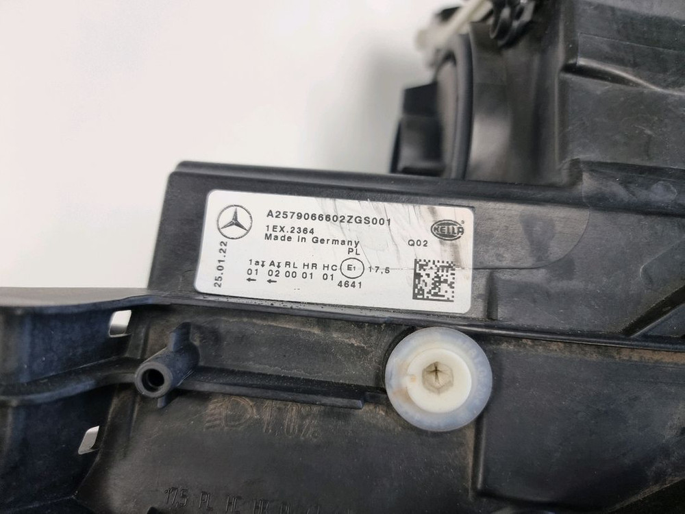 벤츠 cls300d c257 조수석라이트 이미지