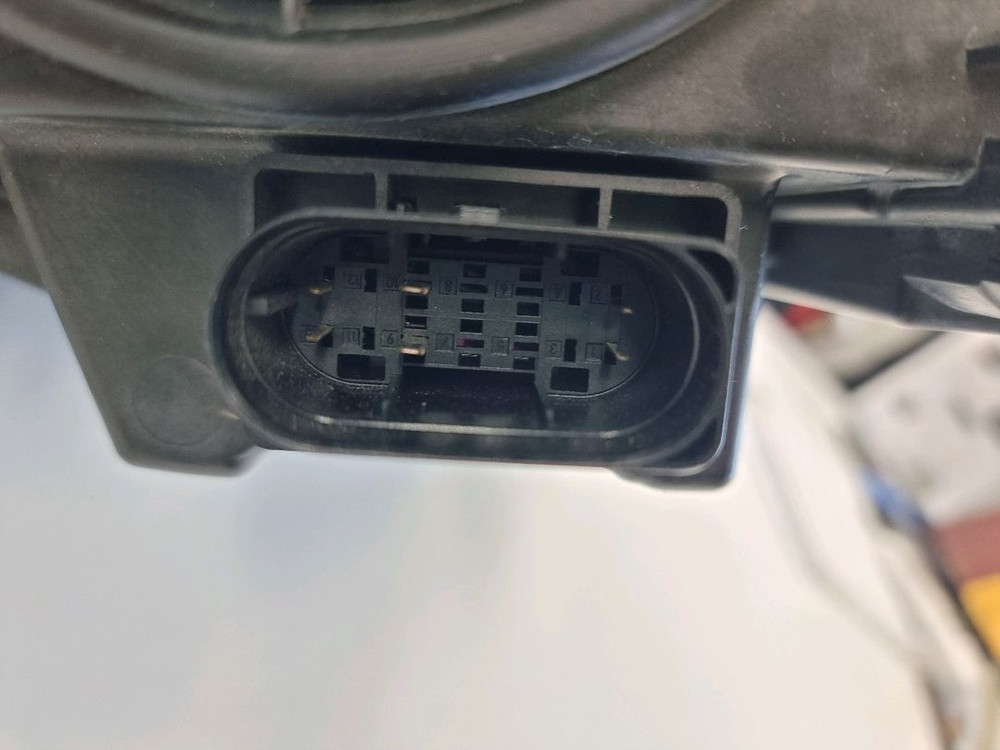 벤츠 cls300d c257 조수석라이트 이미지