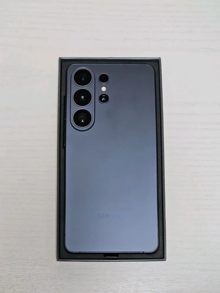 삼성 갤럭시 S26 울트라 1TB 블랙 자급제 SM-S948N - 안심되는 중고거래