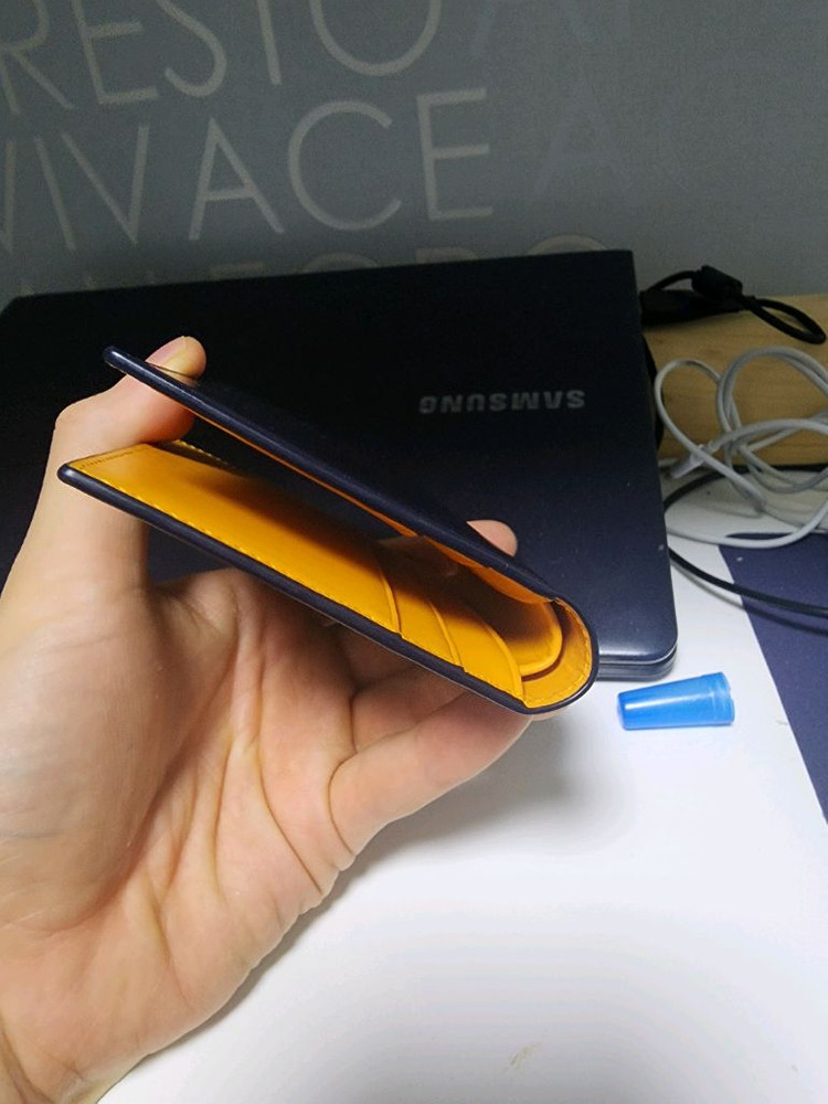 코도반 말가죽 반지갑 이미지