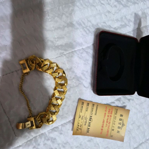 순금팔찌 20돈 이미지