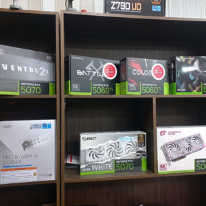 MSI RTX5070 국내정품 미개봉신품 이미지